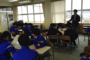 滑川市立東部小学校にて６年生を対象に「邦楽体験教室」開催