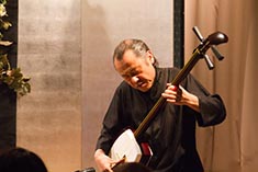 しゃみせん楽家店内にて、「佐藤通弘＆吉見征樹ＤＵＯライブ」開催