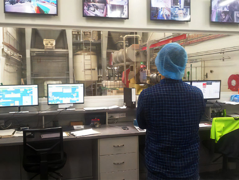 安心の理由４｜清潔で信頼できる工場での製造